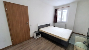 Apartament 2 camere etaj 2 zona Gusterita - imagine 5