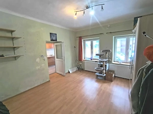 Apartament cu 1 camera zona centrala cu loc de parcare