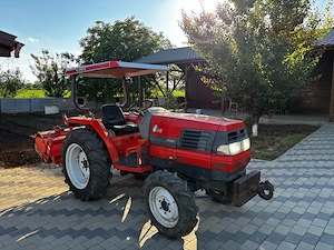 Tractor Kubota 4x4 - imagine 3