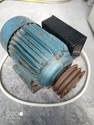 Motor electric 220V 
