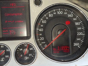 Volskwagen Passat 2.0 TDI, fara evenimente rutiere la activ, înmatriculat, cu 314000 km, ITP la zi . - imagine 9