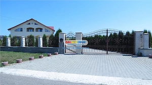 OPORTUNITATE DE INVESTITIE CASA P+M, TEREN 10.000 MP. HUTANI, VLADENI - imagine 3