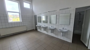 spatiu industrial 3 camere zona Central Cisnadie - imagine 11