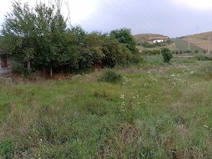 vand teren intravilan  1100 mp in gherla