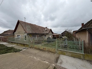 casa de vanzare
