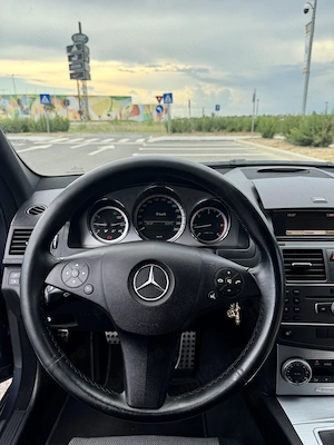 Mercedes-Benz C Class - imagine 4