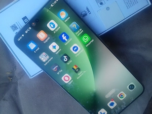 Vand telefon Honor Magic8 Lite 