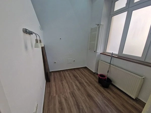 Spatiu Comercial in Centrul Istoric - imagine 7