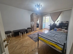 Aparatament de inchiriat cu 3 camere zona Titulescu