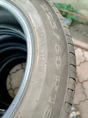 Vând 4 anvelope Pirelli 225 60 18 - imagine 2