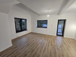 Apartament cu 4 camere 125 mp (4 garsoniere) la cheie + 60 mp pod - Busteni - imagine 15
