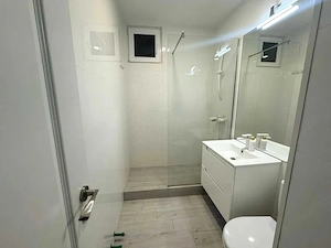 Apartament 2 camere decomandate zona Terezian - imagine 7