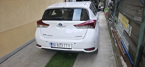Vand Toyota Auris Hybrid - imagine 2