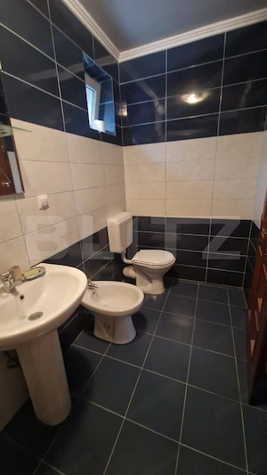 Casa cu teren 935 m , doua corpuri de case, Sacele -zona buna - imagine 13