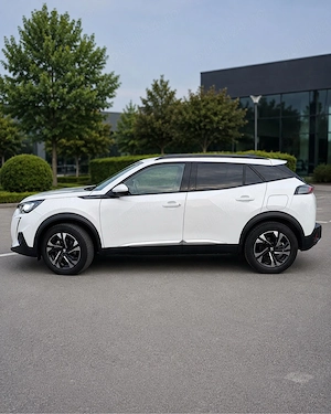 Peugeot 2008 Allure 1.2 PureTech 130 CP Automată | 2020 - imagine 4