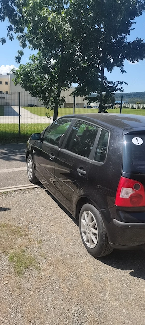 De vînzare. VW polo an fab 2003 motor 1,4 benzină, distribuție lanț culoare neagră. 213455km - imagine 5