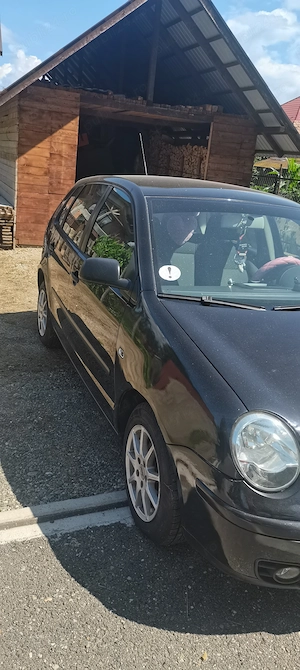 De vînzare. VW polo an fab 2003 motor 1,4 benzină, distribuție lanț culoare neagră. 213455km - imagine 7