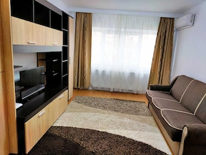 Închiriere Apartament cu 2 camere renovat complet, Smart TV ✨