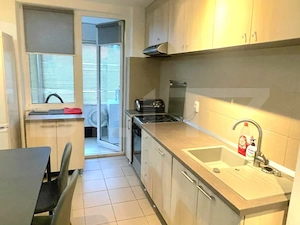 Apartament cu 3 camere, 75 mp, zona Ultracentral - imagine 3