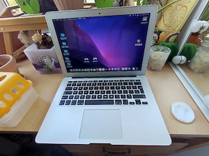 Macbook Air 13 A1466 i5 8 gb Ram 128 gb Rom Functional Stare Buna ca Nou Baterie Buna Tine 2 Ore