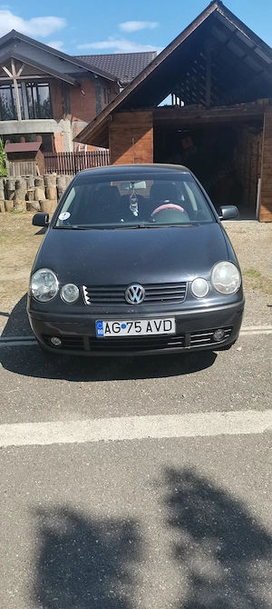 De vînzare. VW polo an fab 2003 motor 1,4 benzină, distribuție lanț culoare neagră. 213455km