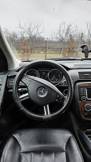 Mercedes-Benz   Deținută de al doilea proprietar - imagine 2