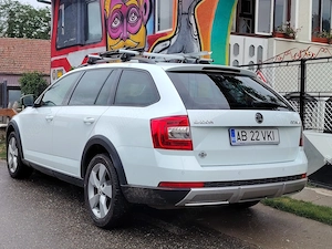 Skoda Octavia Scout - imagine 5