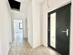Duplex modern pe parter in Albina – 3 camere, 2 bai si teren generos  - imagine 12