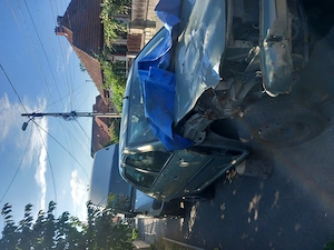 Vând Dacia Logan 2006 pentru dezmembrat - imagine 2