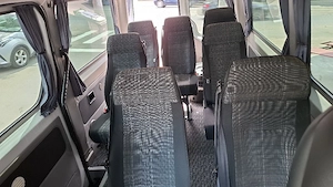 Inchiriez Sprinter 8 locuri