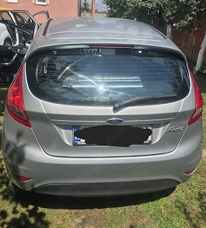 Ford fiesta an fabricație 2011 - imagine 2