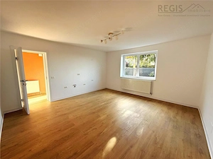 Apartament in casa 2 camere cu gradina si garaj - Central - imagine 4