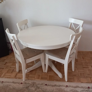 Masa Ikea cu patru scaune 