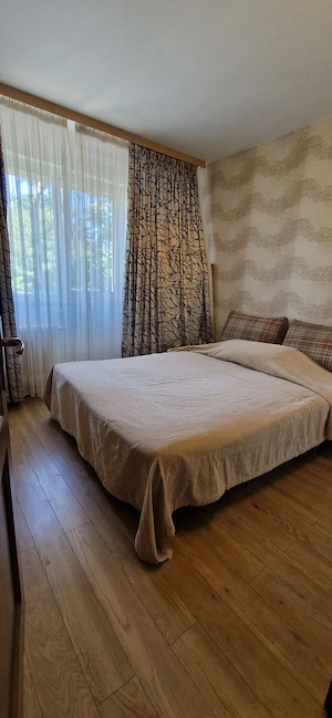 Apartament 3 camere, 67 mp, etaj 1/4, zona Rovine - imagine 3
