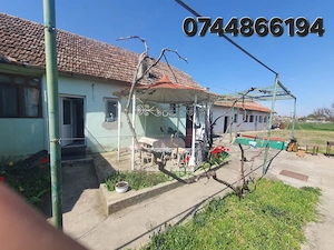 Vând casa Giulvaz strada principala - imagine 10