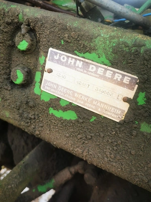 Vând John deere 4240  - imagine 2