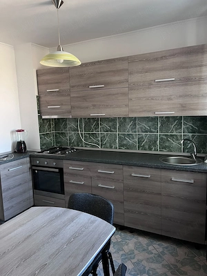 Închiriem apartament cu 3 camere