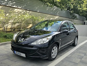 Peugeot  206+  2010