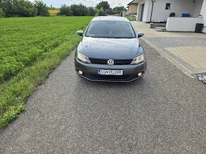 Volkswagen Jetta - imagine 4