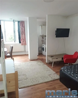 Garsoneiar in Aleea Carpati etaj 4 din 10 mobilata si utilata.