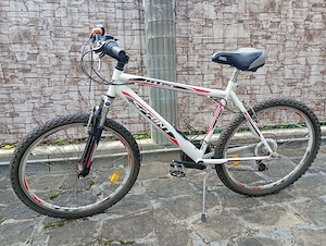 Bicicleta mountain bike