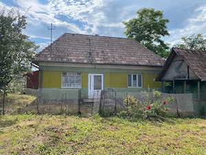 Casă de vânzare la țară