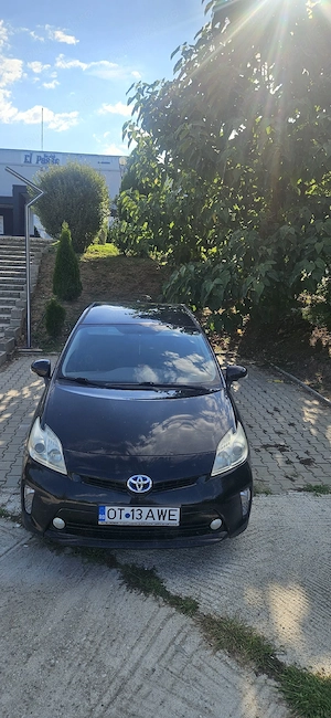 toyota prius  - imagine 4