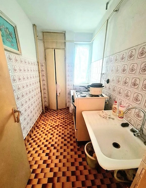 Vand apartament cu 3 camere Viziru 1 - imagine 3