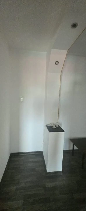 De vânzare apartament 2 camere decomandat | Zona 8 Mai - imagine 13