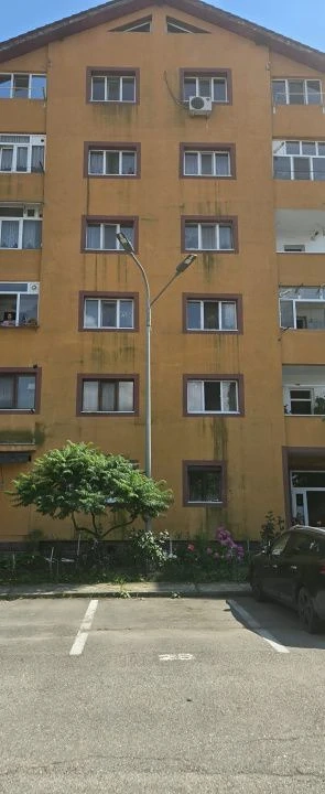 De vânzare apartament 2 camere decomandat | Zona 8 Mai - imagine 2