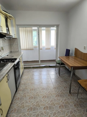 Apartament 3 camere spre inchiriere Vaslui, Piata Traian - imagine 2