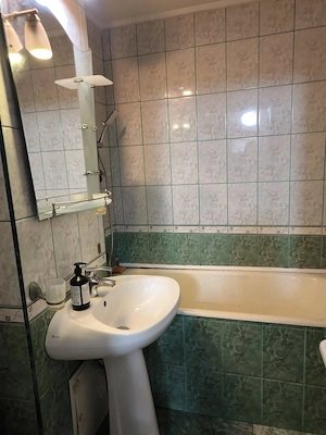 Apartament 3 camere spre inchiriere Vaslui, Piata Traian - imagine 5