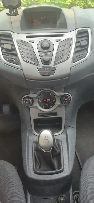 Vand Ford Fiesta 2011 Diesel - imagine 8