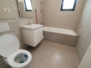 Ap. 2 camere cu 2 balcoane si 2 locuri de paracare, bloc nou etajul 1 - imagine 7